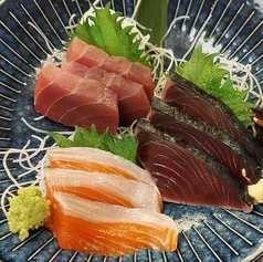 近海産　鮮魚の刺身3点盛り