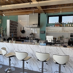 BLUE TERRACE 恵比寿店 シーシャ&ドッグカフェバーの特集写真