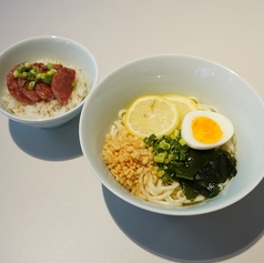 つめたかぶっかけ五島うどんと雲仙ハムのミニ丼セット