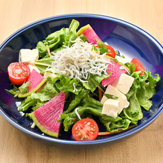 豆腐としらすの和風サラダ