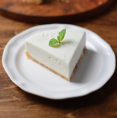 季節果汁のレアチーズケーキ