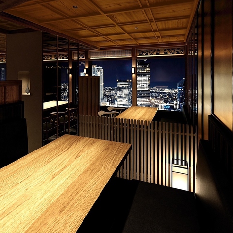 名物の豆腐は出来立てで提供♪夜景を眺めながら厳選したお酒と新鮮な鮨を楽しめます。