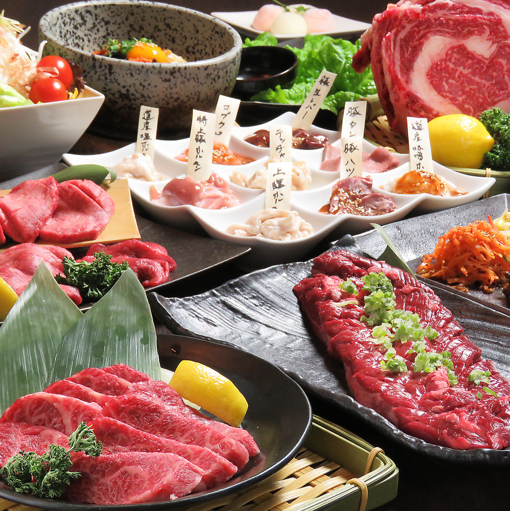 自慢の食べ放題コースは4種類！シーンや予算に合わせて多数ご用意しております。