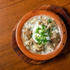 【名物】　本気の牛スジ塩煮込みの写真