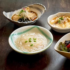 おぼろ豆腐とカニの白雪あん掛け