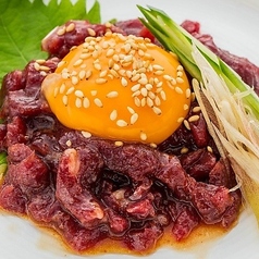 馬肉のユッケ ※