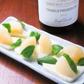 料理メニュー写真 白桃とモッツァレラチーズのカプレーゼ