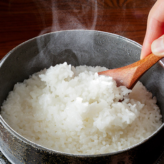 お米はこだわりの自社精米する「丹波産のコシヒカリ」の写真