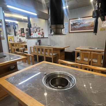 つる牛 本店の雰囲気1