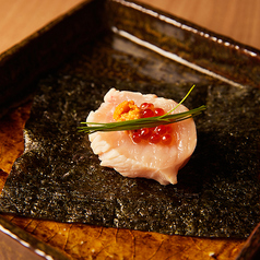 素材に息吹を注いだ生命感を宿す「 鶏料理 」