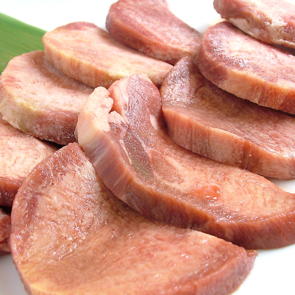 「こんな厚み初めて…♪」ヘルシーで人気の厚切り牛タン！口いっぱいにほおばれば幸せが広がります☆