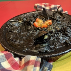 イカスミのパエリア