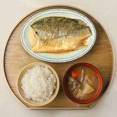 みつぼしや本日の煮魚定食