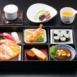 お子様メニューも充実！お子様用のイスもございますので、ご家族連れでもご安心ください。