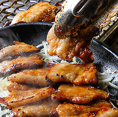精肉屋の焼肉丼  おぼやの写真2