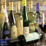 ワインにももちろんこだわっています。お料理との組み合わせもお楽しみください♪