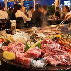 「焼く、飲む、語らう。」そう、“夏”が始まる。