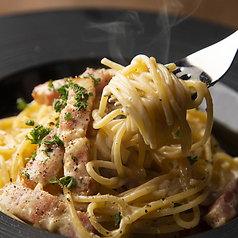 TOLAH UMEDA トーラの特集写真