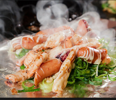 エビマヨネギイタメ(エビ・ウインナー・イカ・ネギ)