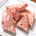 料理メニュー写真 鴨肉を使ったパテ・ド・カンパーニュ