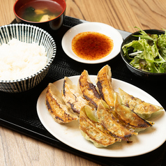 餃子屋台さんくみ 立川グリーンスプリングス店の特集写真