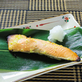 料理メニュー写真 サーモンかま焼き