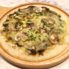 トリュフとマッシュル-ムのピザ