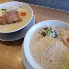 鶏白湯ラーメン-選べる二種チャーシュー-