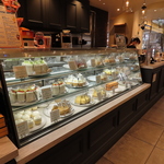 カフェやデザートのお店【ダンボ】ケーキやカフェさらに軽食などテラス席で優雅な時間を楽しめる