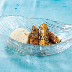 蕎麦の実アイスと大学芋