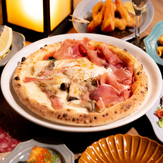PIZZA R&B ビスマルク ロッソ & ビアンコ