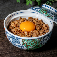 比内地鶏を様々な創作料理でお召し上がりください