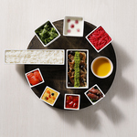 「富山の旬の彩り“コンポジション”プレート」富山の全15市町村から取り寄せた食材を使用しています