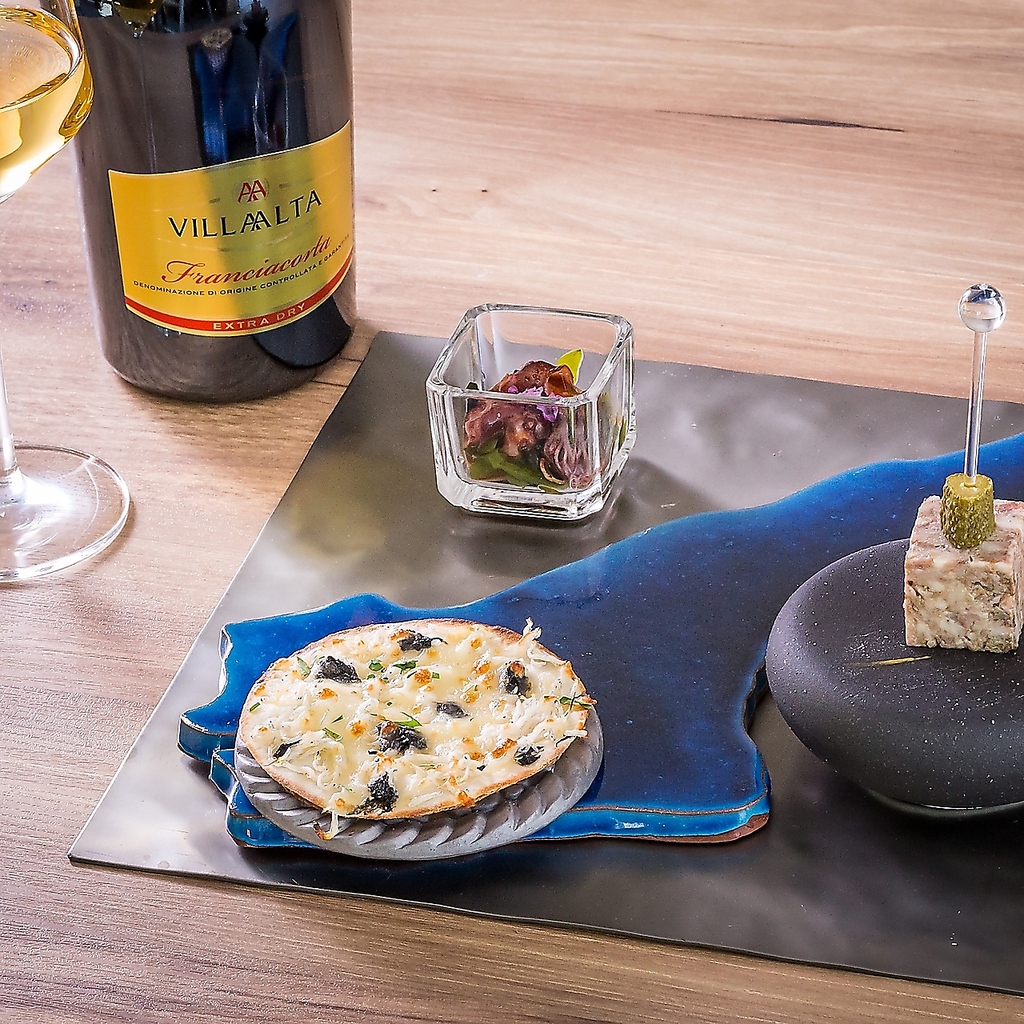 日々厳選した食材を扱うため、料理が変更になる場合がございます。 お気軽にお問い合わせください。