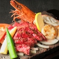 料理メニュー写真&nbsp;【スペシャルステーキ】にくまるステーキ100gと有頭大海老&帆立貝柱（牛肉/海老/貝柱）