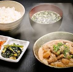 モツ煮定食※玉子はつきません