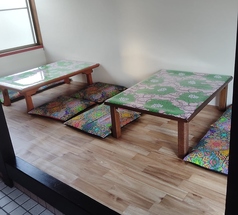 座敷でお子様にも安心してお座り頂けます。