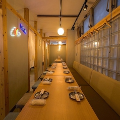 レモンサワーと牡蠣食べ放題 サカバカンビ 博多店 【個室完備】の特集写真