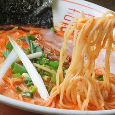 定番のしょうゆラーメン、こだわりのとんこつラーメンも