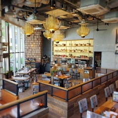 貸切は最大70名様まで対応可能。広々とした店内を活かし、宴会やパーティー、結婚式二次会など幅広いシーンで利用できます。