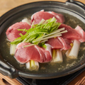 料理メニュー写真&nbsp;本鮪のとろける部位と長葱の小鍋仕立て