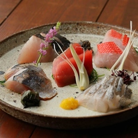 名物『今日のイイネタ　鮮魚５点盛り』