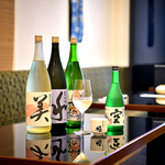 地酒「蓬莱泉」はプレミアムラインまで常時ご用意しております。地ビールもございます。