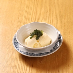 混ぜて食べる海ブドウアイス
