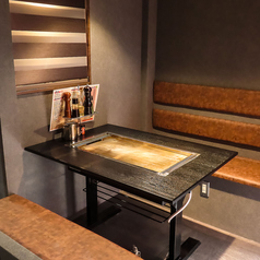 【4名テーブル×4席】