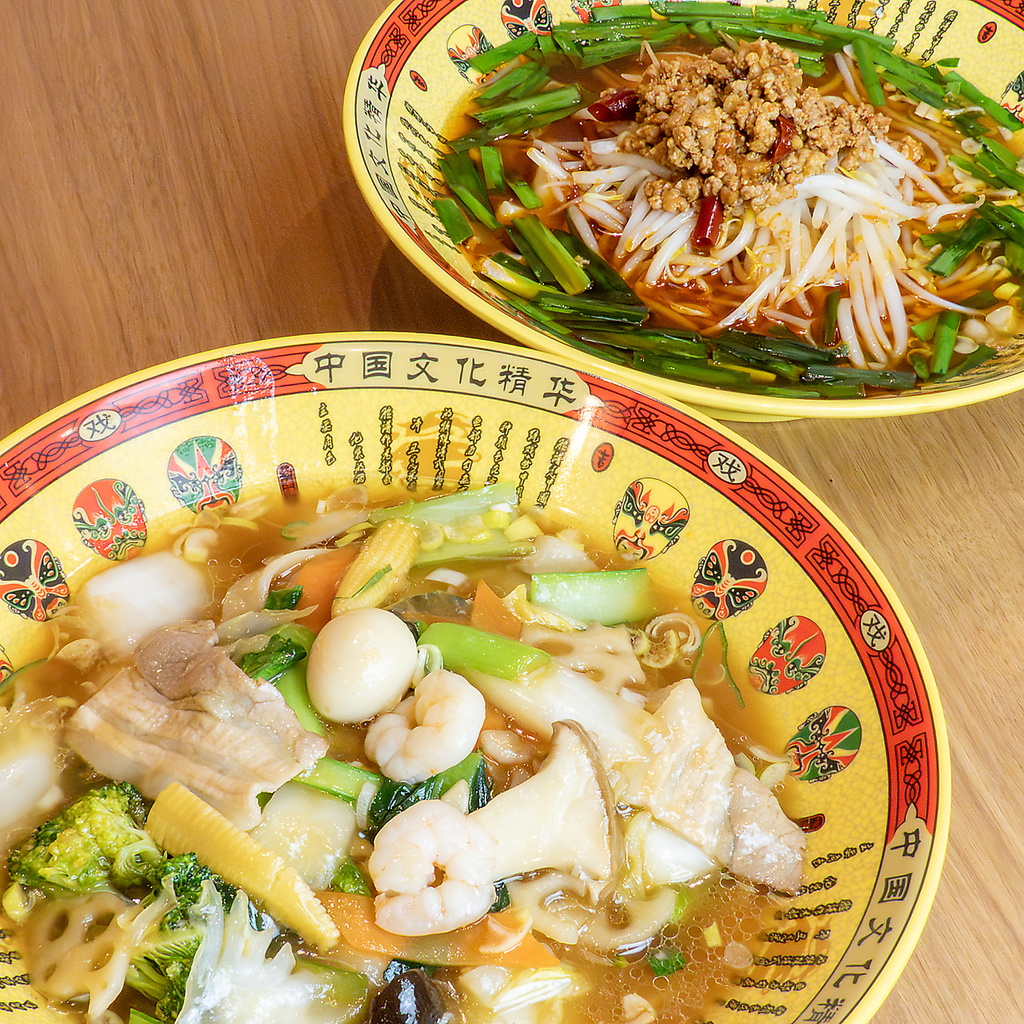 麺類も豊富にご用意してます。中華麺から刀削麺までお好みでオーダーください。