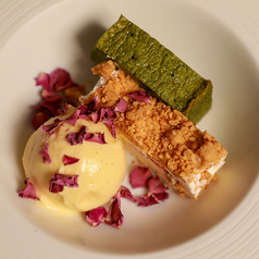 抹茶ブラウニー/セミフレッドクランブルーチーズケーキ/スイーツ盛り