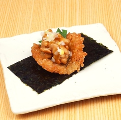 揚げシャリで食べる、納豆包み