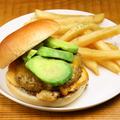 料理メニュー写真 アボカドバーガー