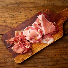 熟成生ハム盛り合わせ